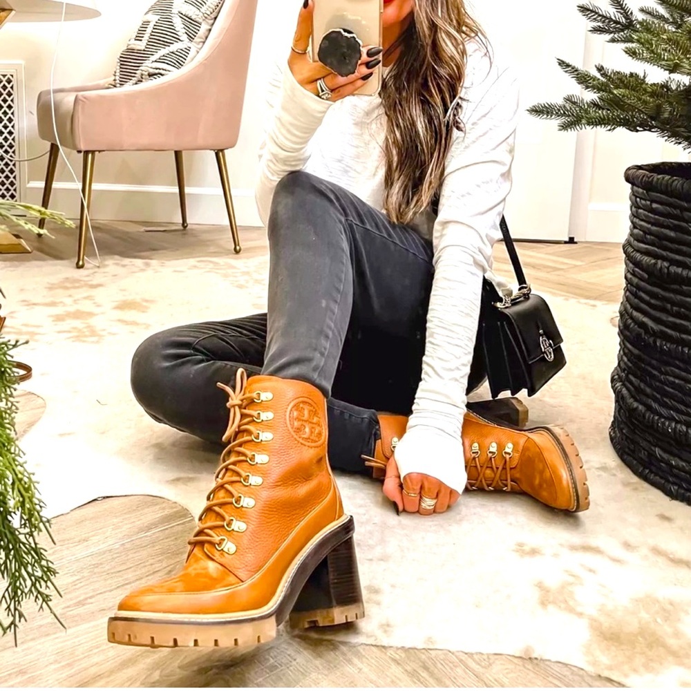 TORY BURCH sz 6 Miller Lug sole boots